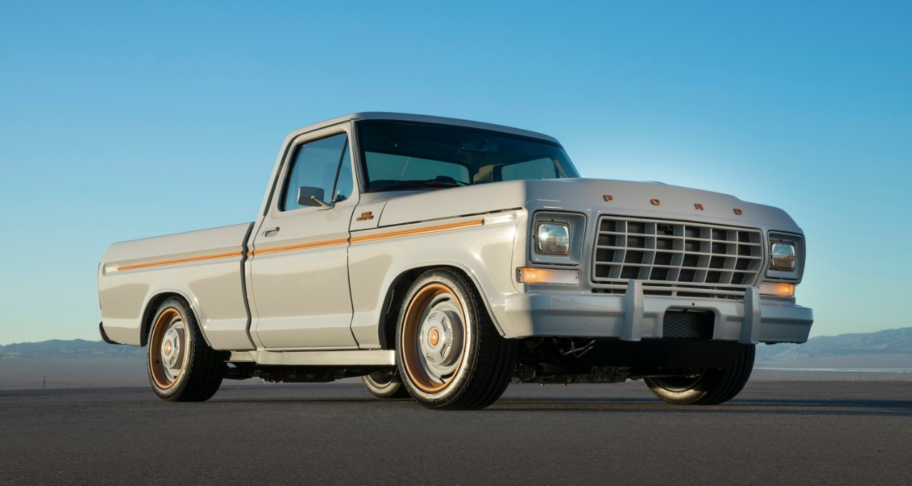 Ford F-100 Eluminator, uma picape retrô com coração elétrico
