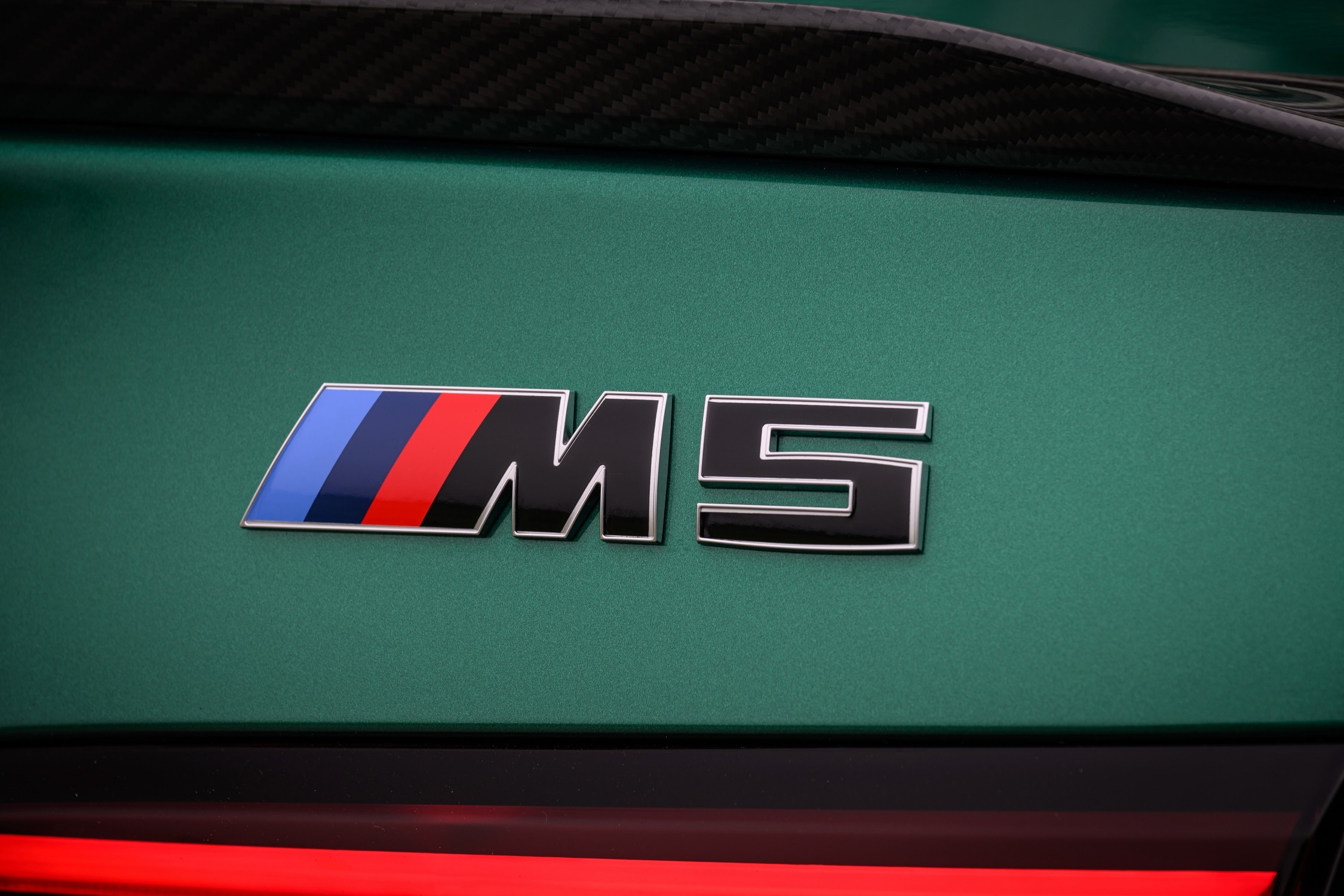 BMW M5 ganha sistema de propulsão híbrido pela primeira vez na história